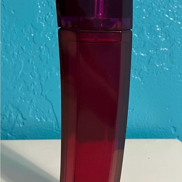 Escada Magnetism - Picture 2 of 2